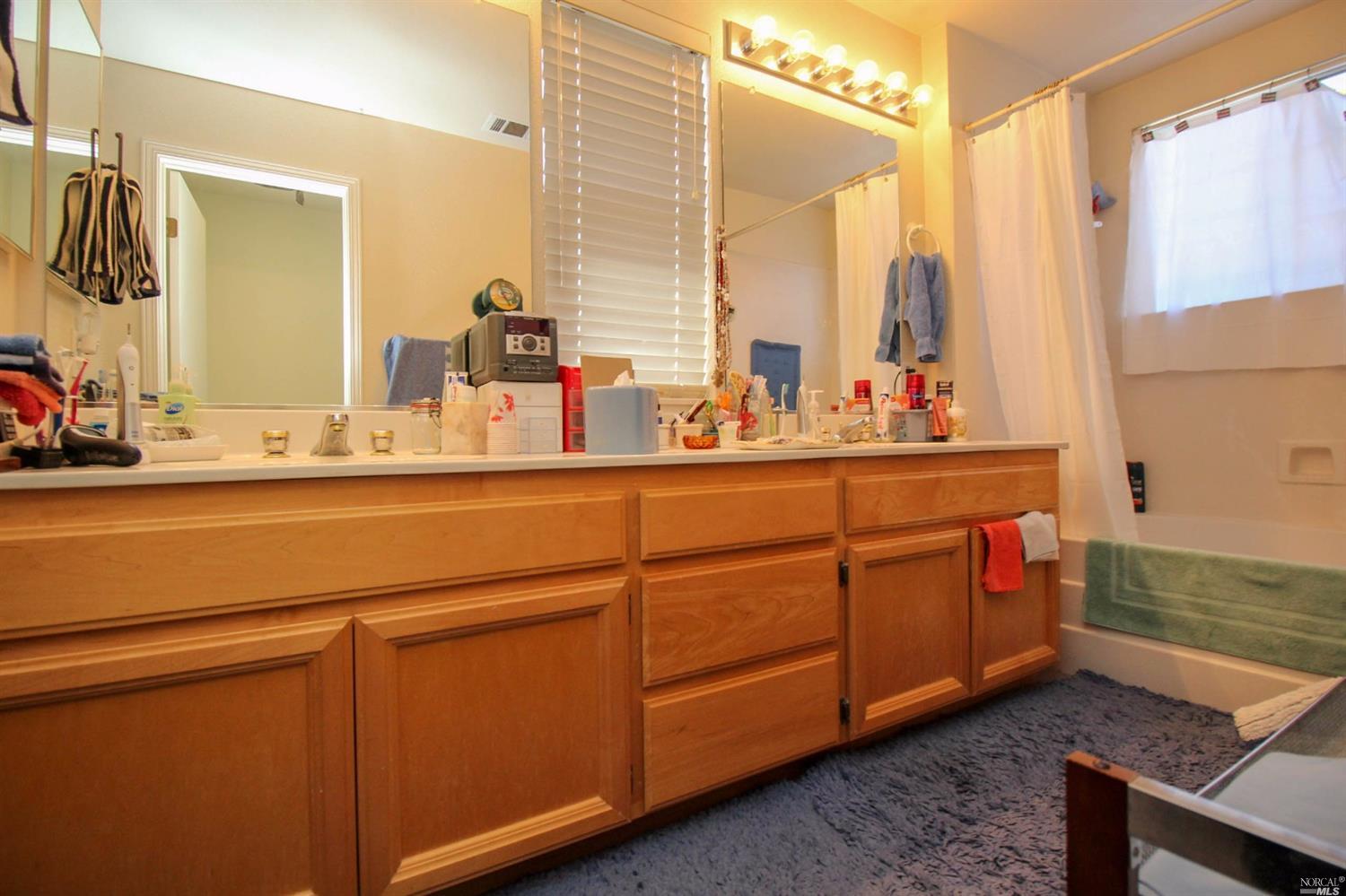 137 Cliff Walk Dr, Vallejo, CA 94591 photo 37