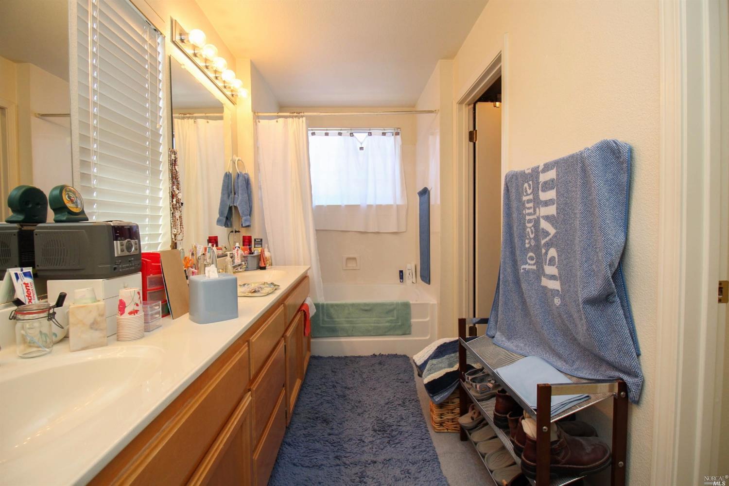 137 Cliff Walk Dr, Vallejo, CA 94591 photo 35