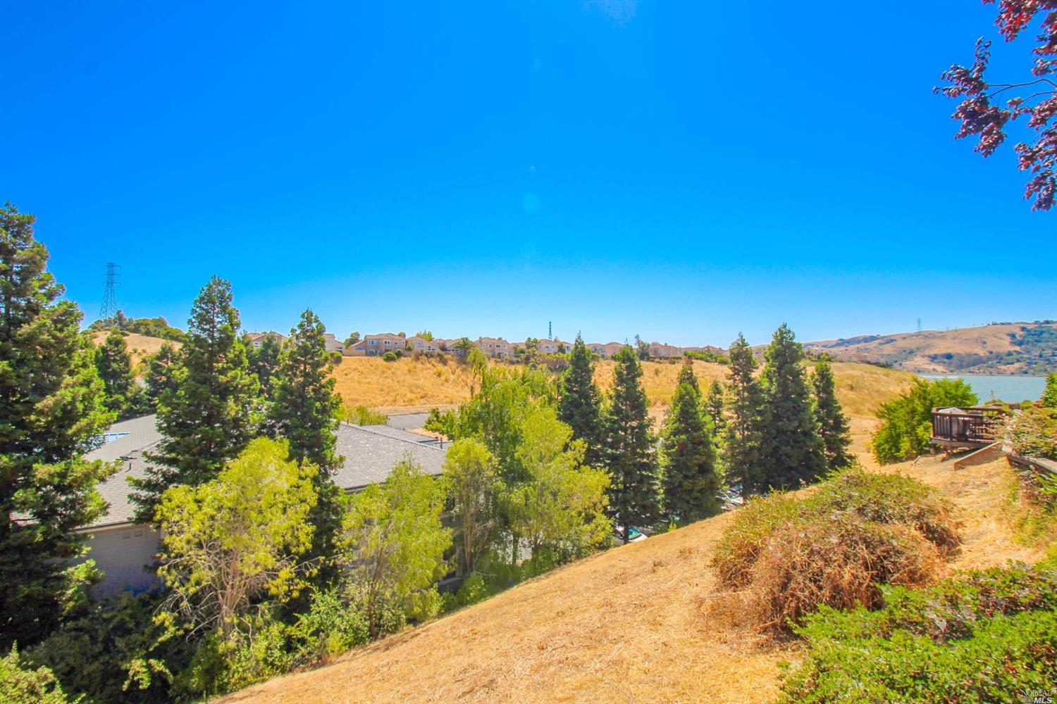 137 Cliff Walk Dr, Vallejo, CA 94591 photo 42