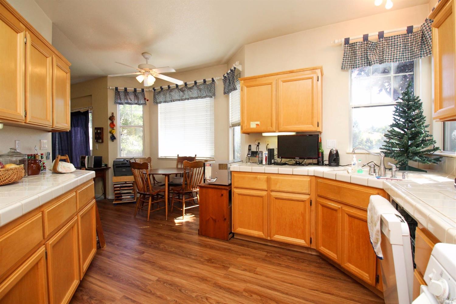 137 Cliff Walk Dr, Vallejo, CA 94591 photo 15