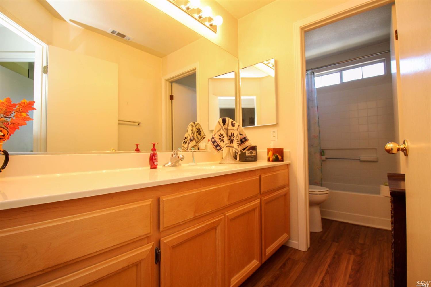 137 Cliff Walk Dr, Vallejo, CA 94591 photo 24