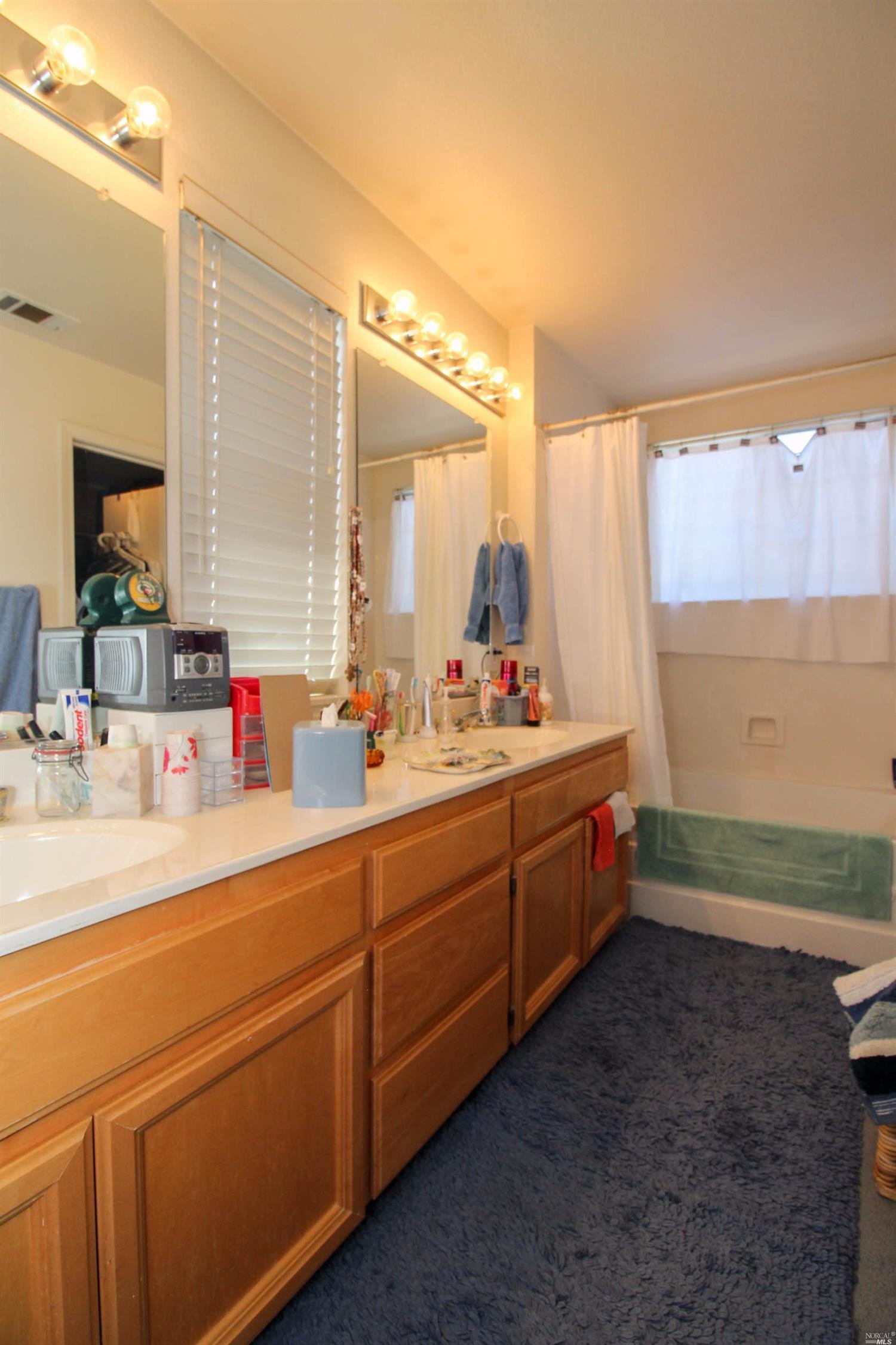 137 Cliff Walk Dr, Vallejo, CA 94591 photo 38