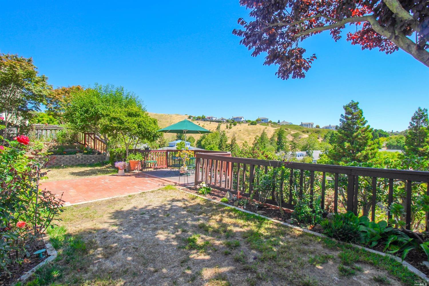 137 Cliff Walk Dr, Vallejo, CA 94591 photo 48