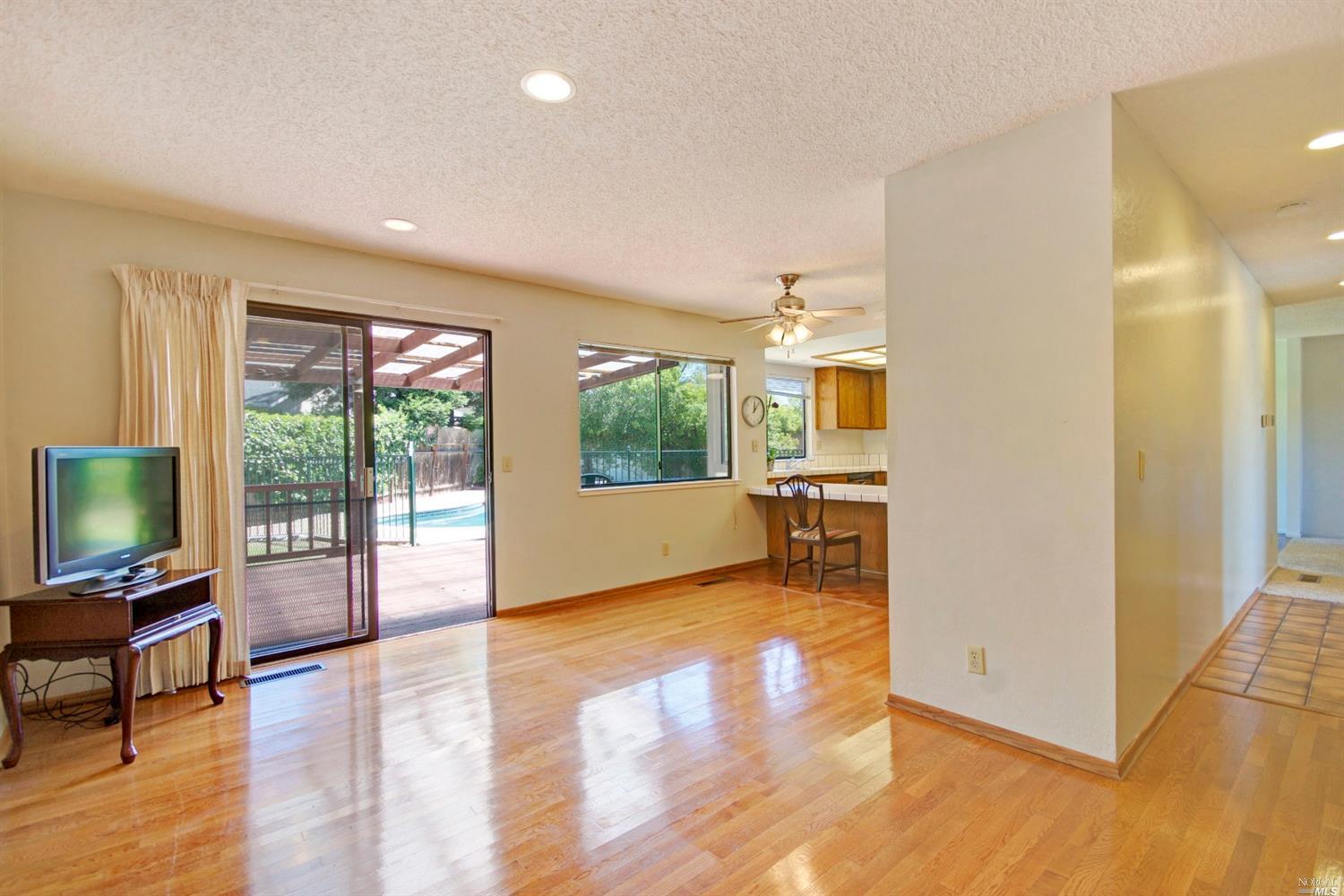 680 Sherman Ct, Sonoma, CA 95476 photo 14