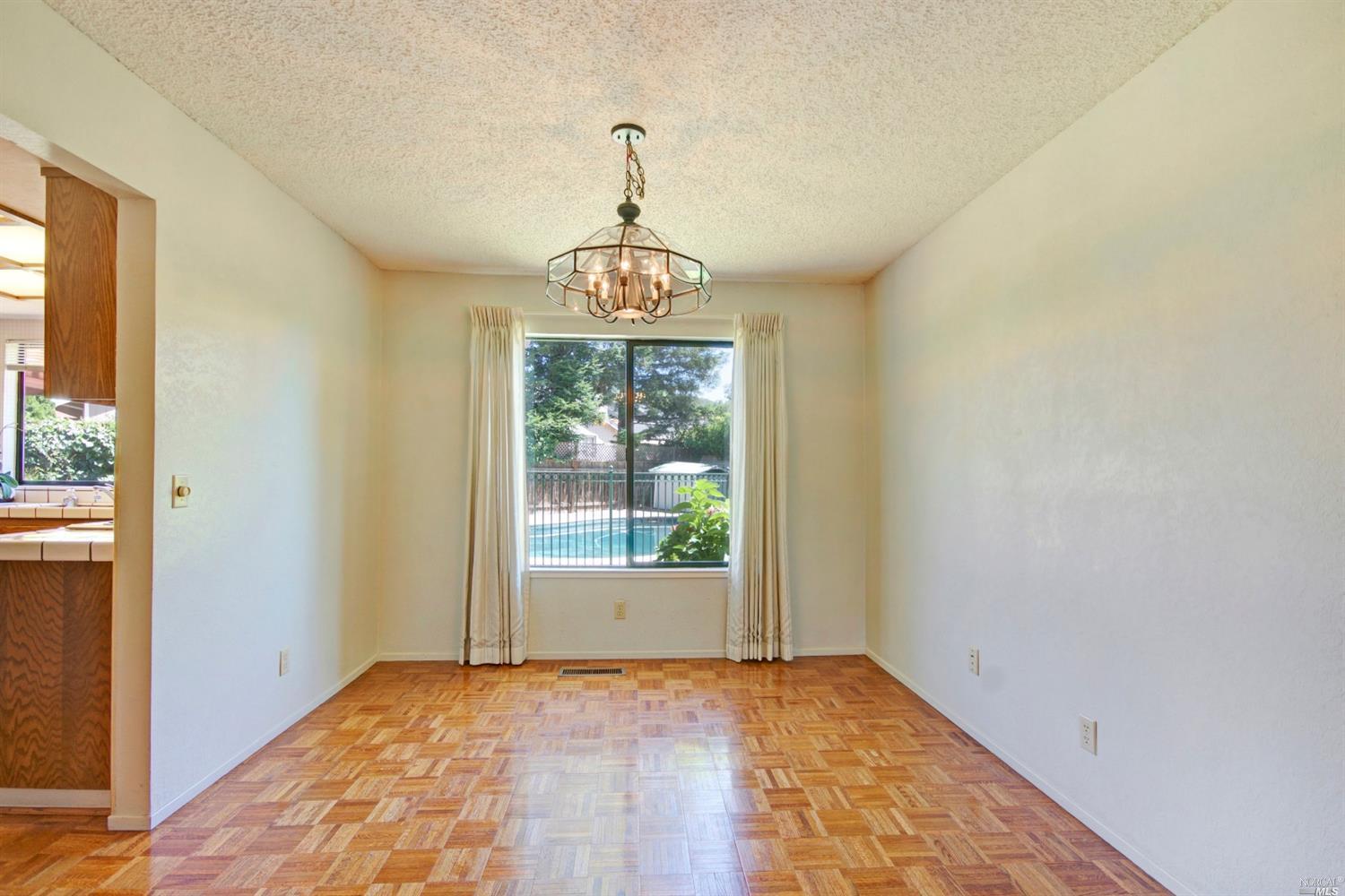 680 Sherman Ct, Sonoma, CA 95476 photo 9