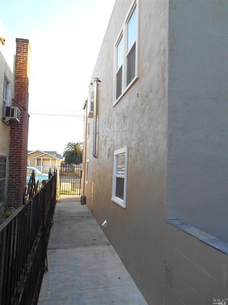 208 Benicia Rd, Vallejo, CA 94590 photo 24
