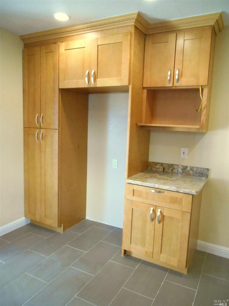 208 Benicia Rd, Vallejo, CA 94590 photo 5