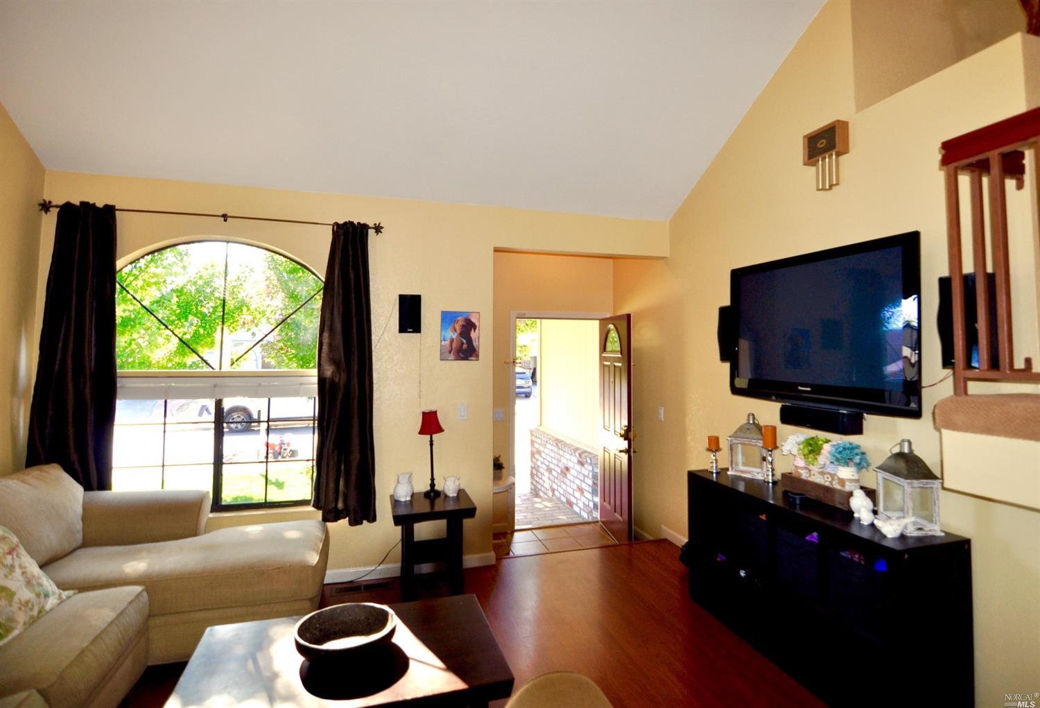 109 Melva Ct, Windsor, CA 95492 photo 7
