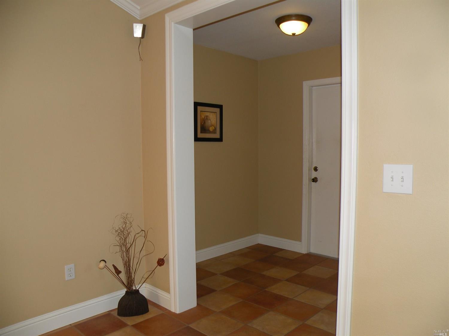 8568 Wren Dr, Cotati, CA 94931 photo 2