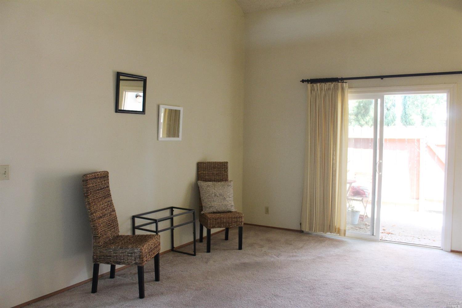 359 Eldridge Ave, Vacaville, CA 95688 photo 4
