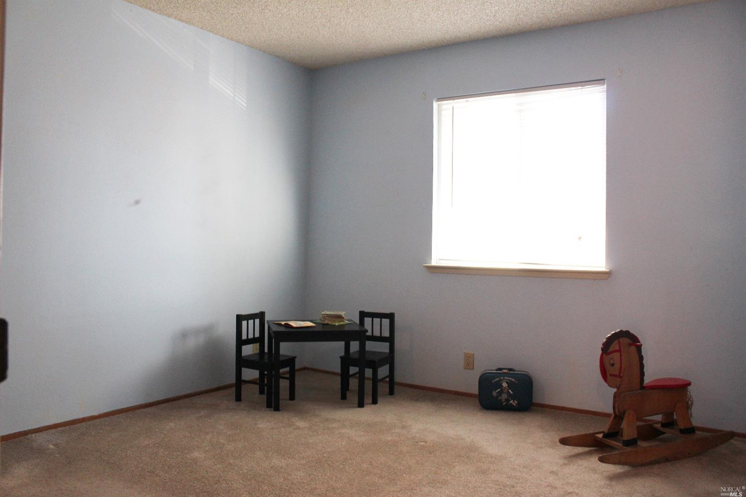 359 Eldridge Ave, Vacaville, CA 95688 photo 9