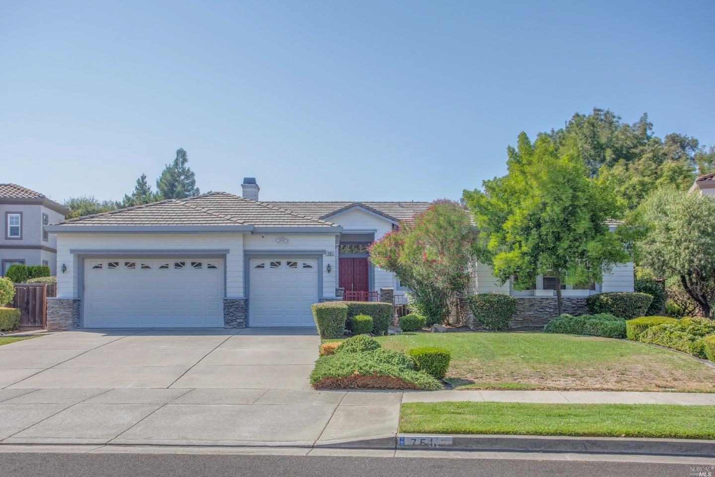 751 Pavilion Dr, Fairfield, CA 94534 photo 1