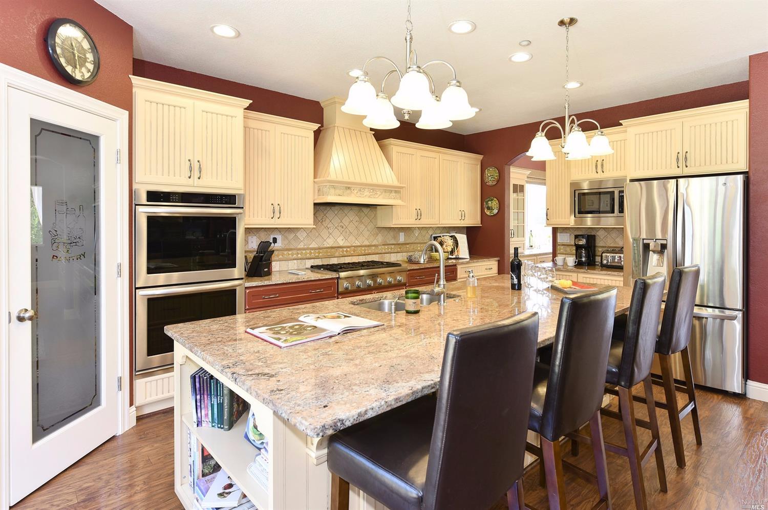 100 Griffen Ln, Napa, CA 94558 photo 4