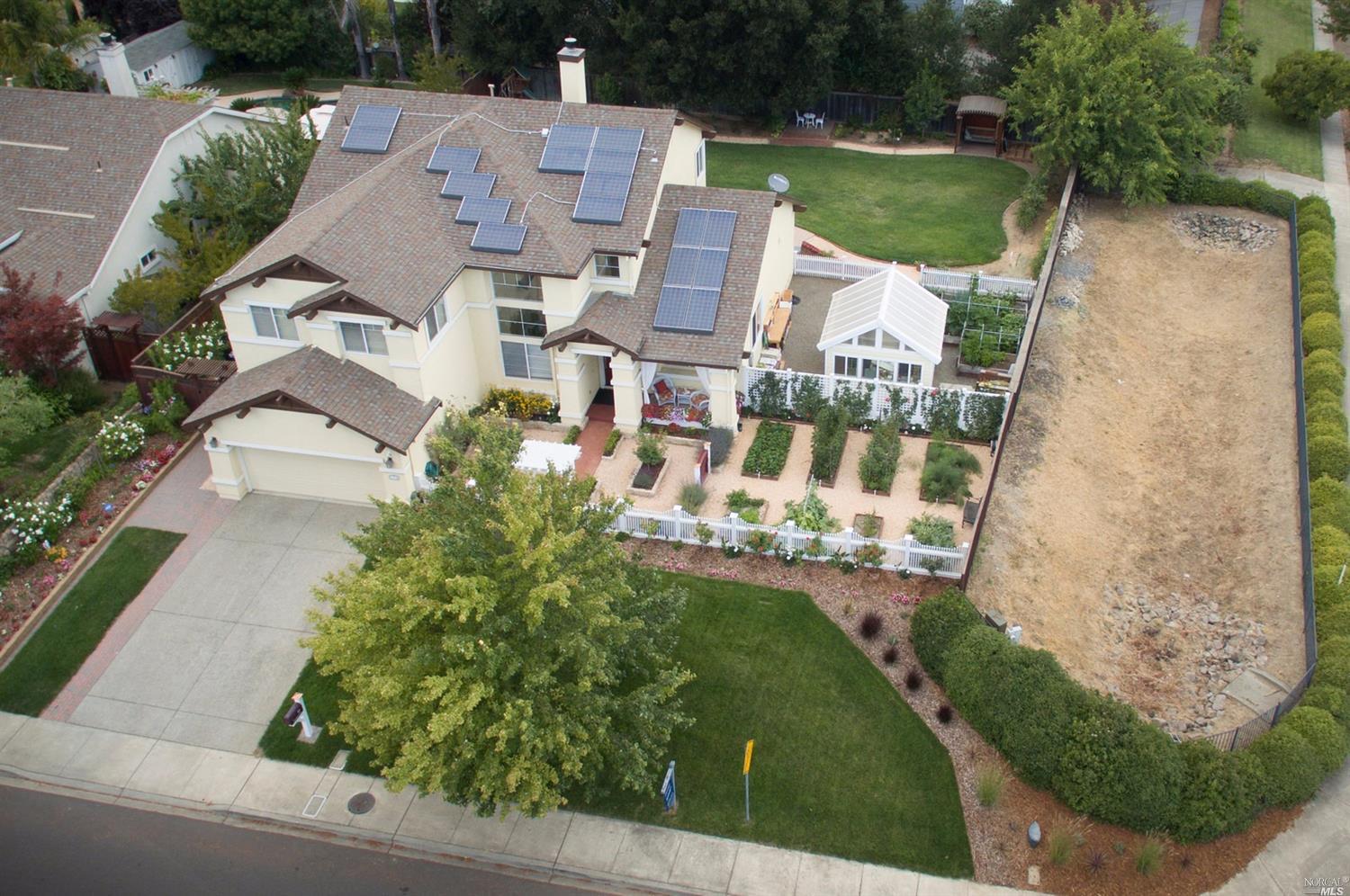 100 Griffen Ln, Napa, CA 94558 photo 36