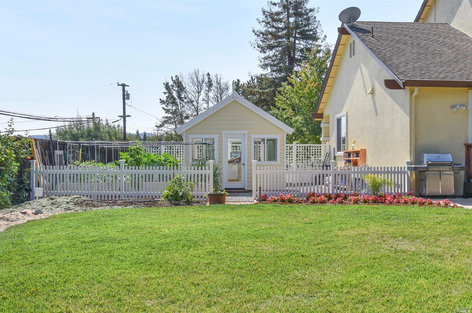100 Griffen Ln, Napa, CA 94558 photo 26