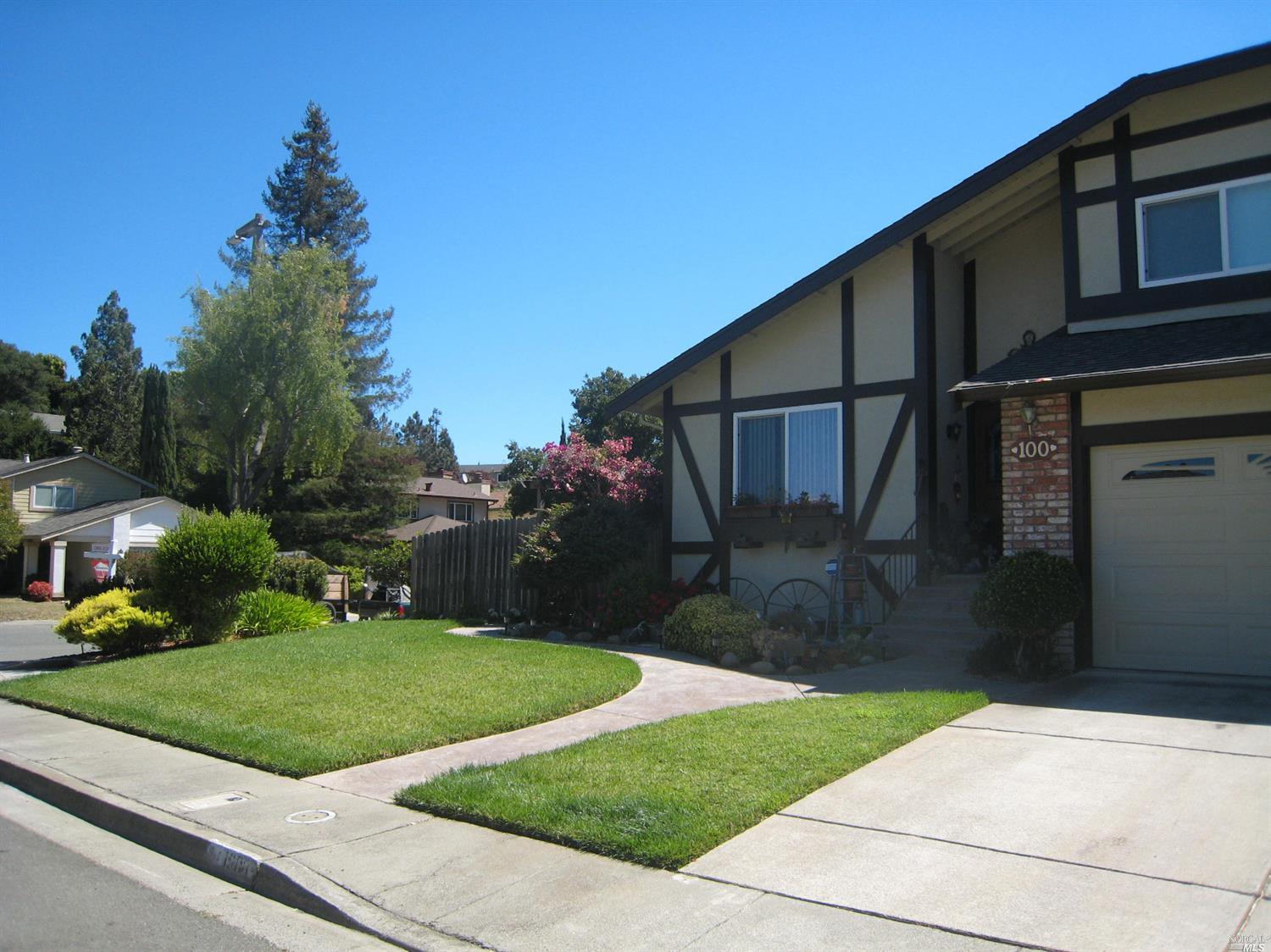 100 Daffodil Cir, Vallejo, CA 94591 photo 2