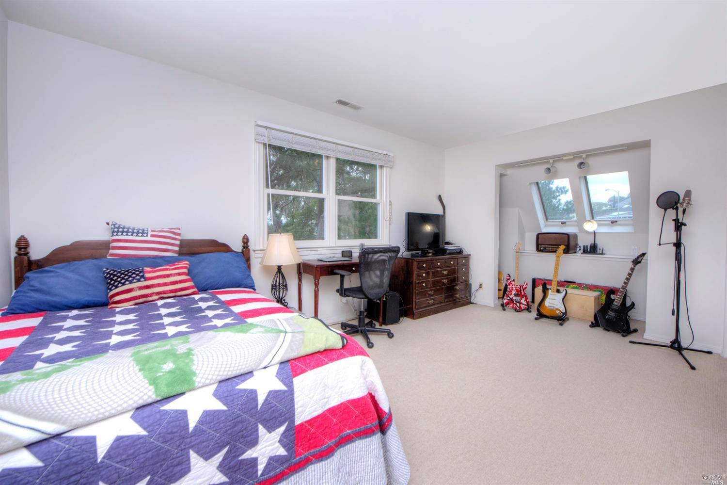 204 Buchanan Dr, Sausalito, CA 94965 photo 18