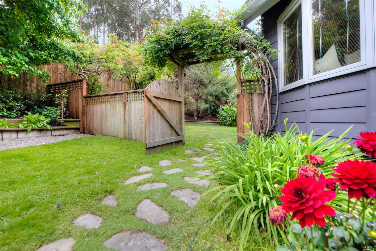 204 Buchanan Dr, Sausalito, CA 94965 photo 3