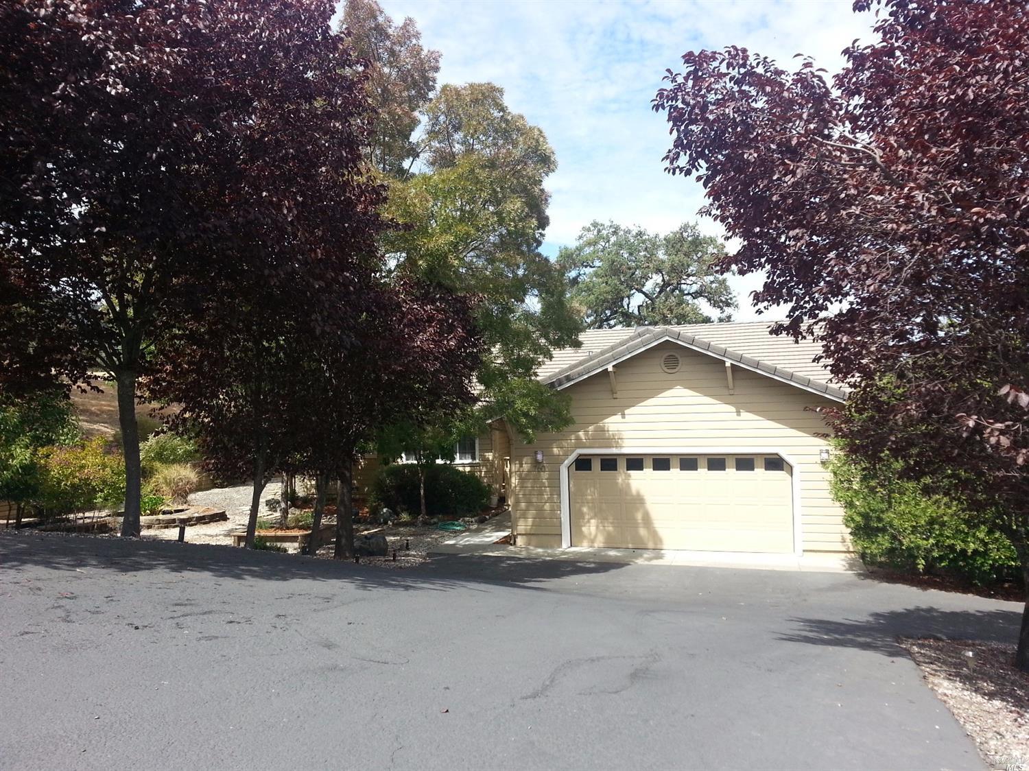 760 Riverside Dr, Ukiah, CA 95482 photo 2