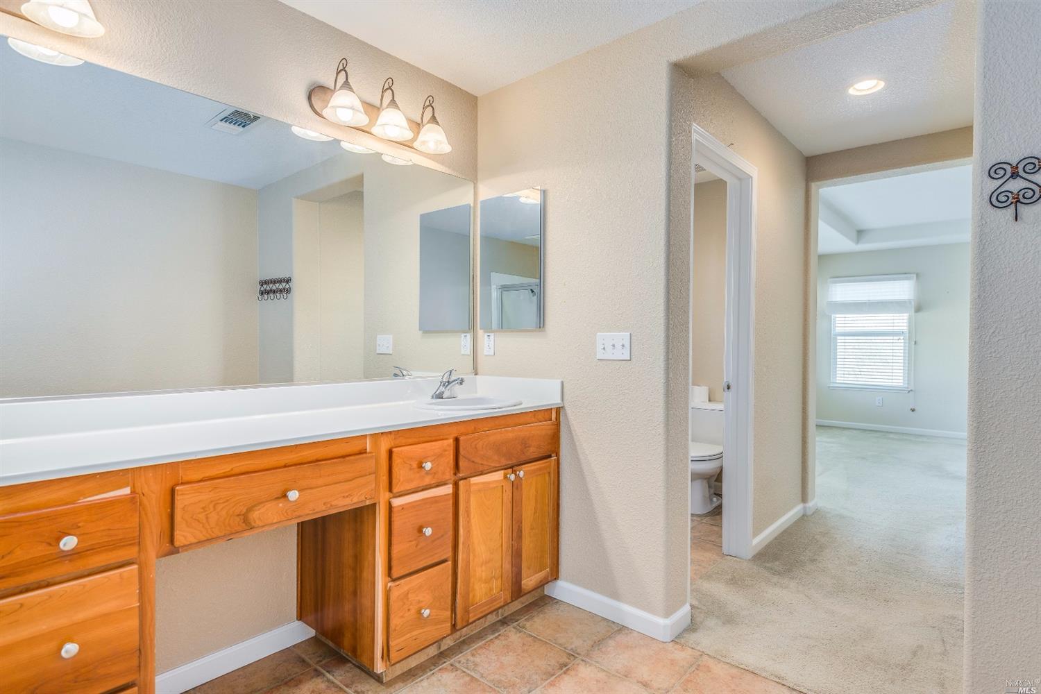 656 Parisio Cir, Fairfield, CA 94534 photo 18