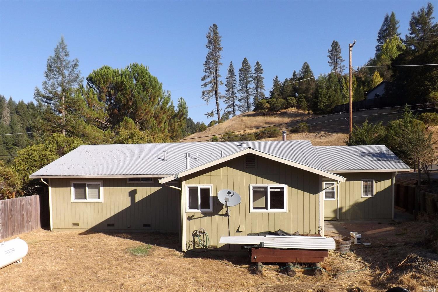 1841 Crawford Dr, Willits, CA 95490 photo 2
