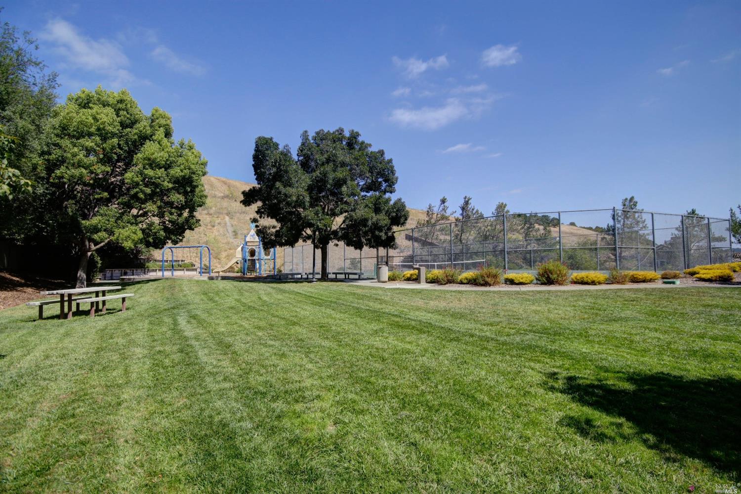 210 Windsor Dr, Petaluma, CA 94952 photo 32