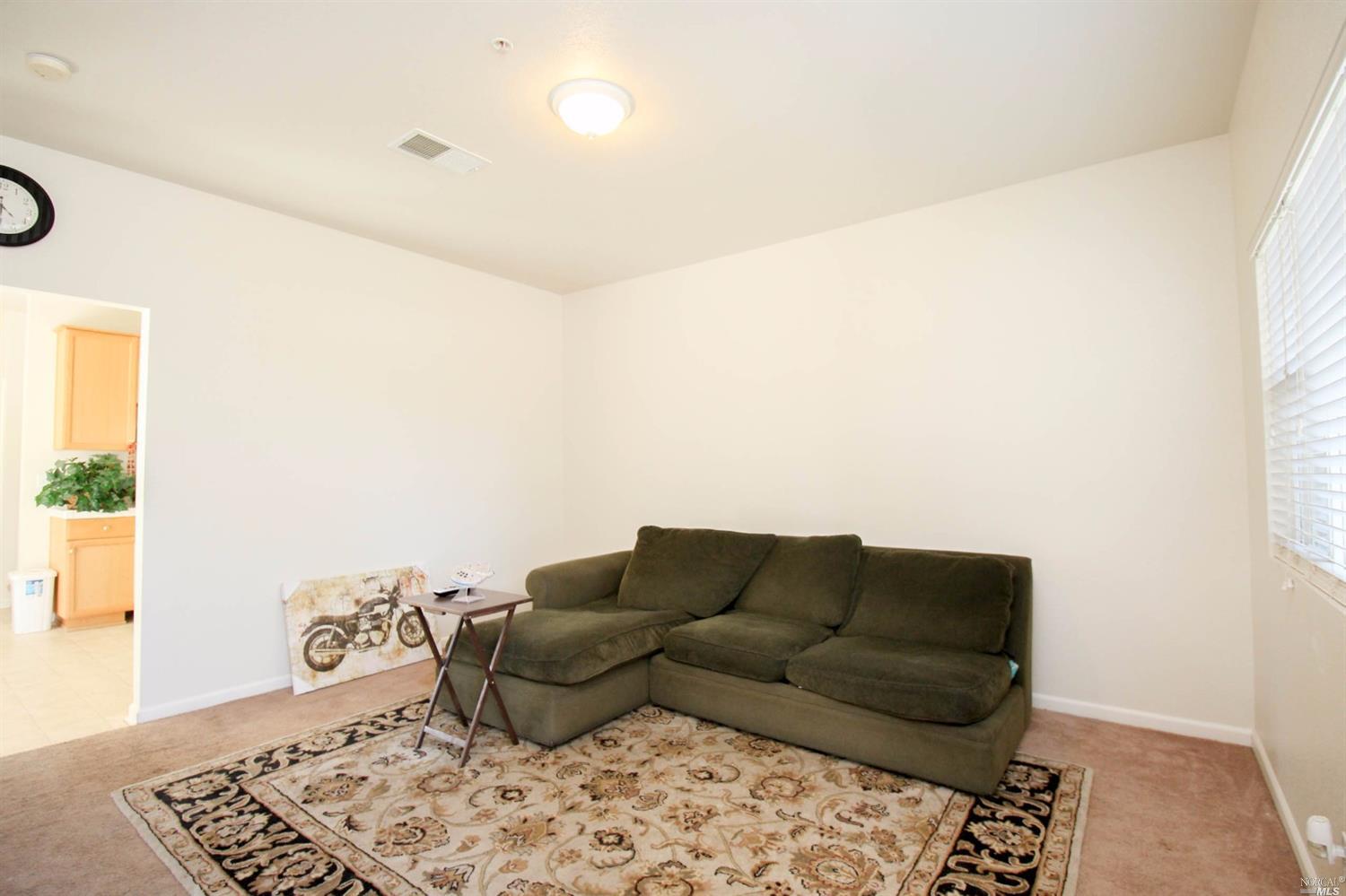 414 Anderson Ave, Winters, CA 95694 photo 2
