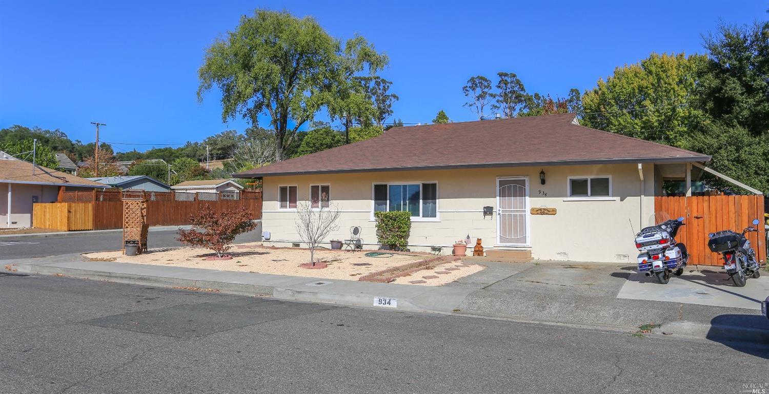 934 Maxwell St, Healdsburg, CA 95448 photo 1