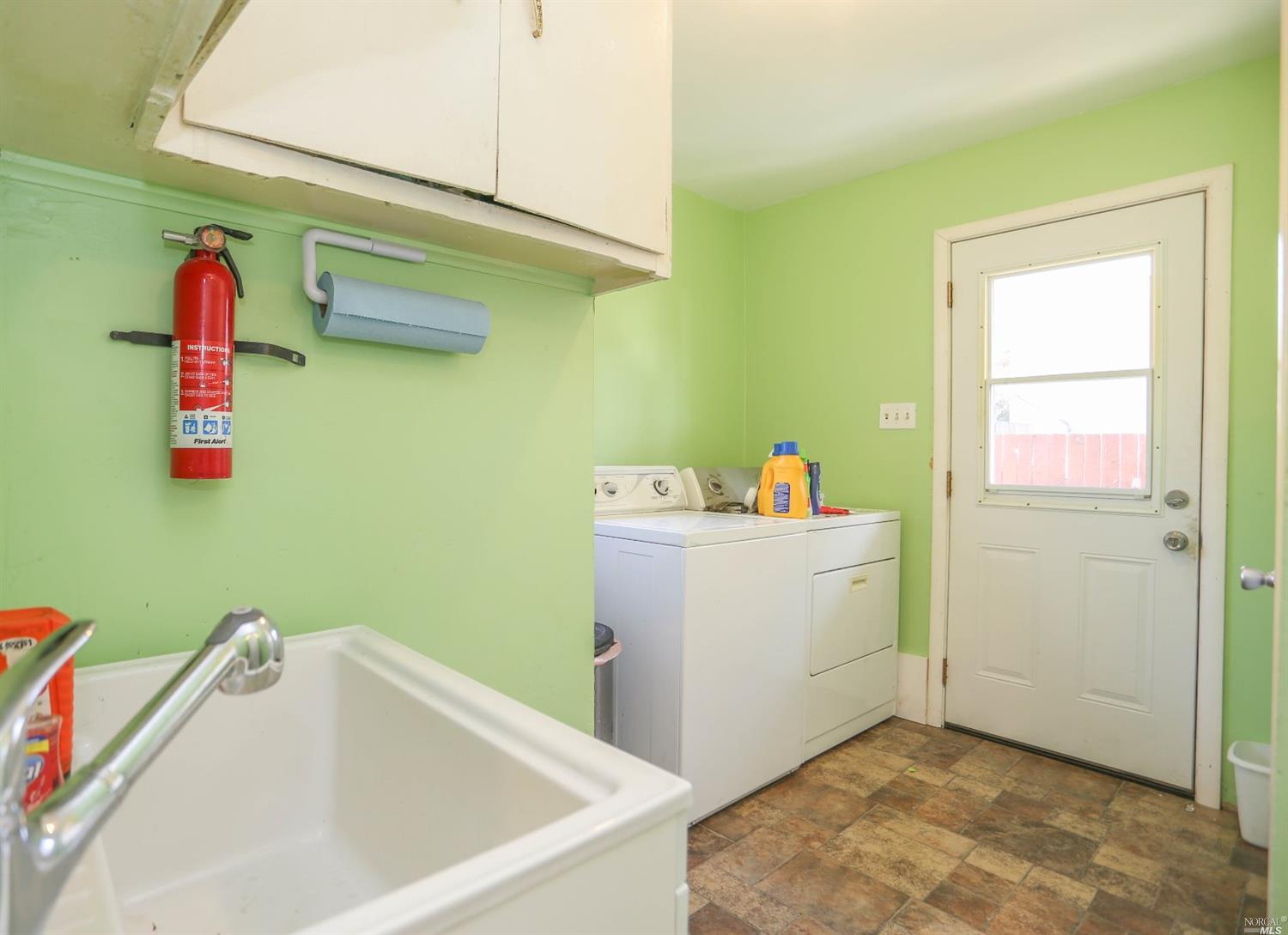 934 Maxwell St, Healdsburg, CA 95448 photo 13
