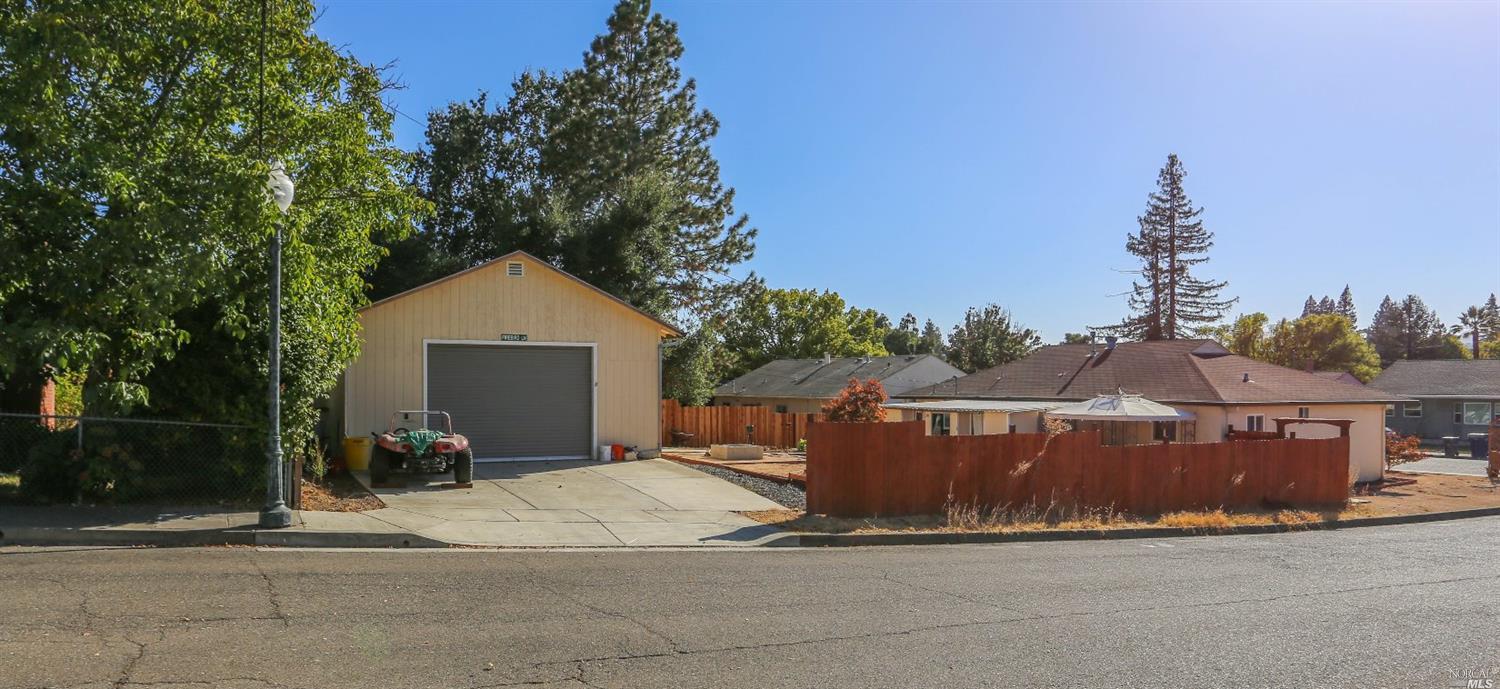 934 Maxwell St, Healdsburg, CA 95448 photo 6