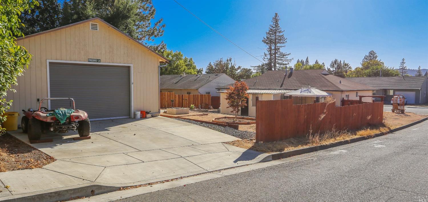 934 Maxwell St, Healdsburg, CA 95448 photo 5