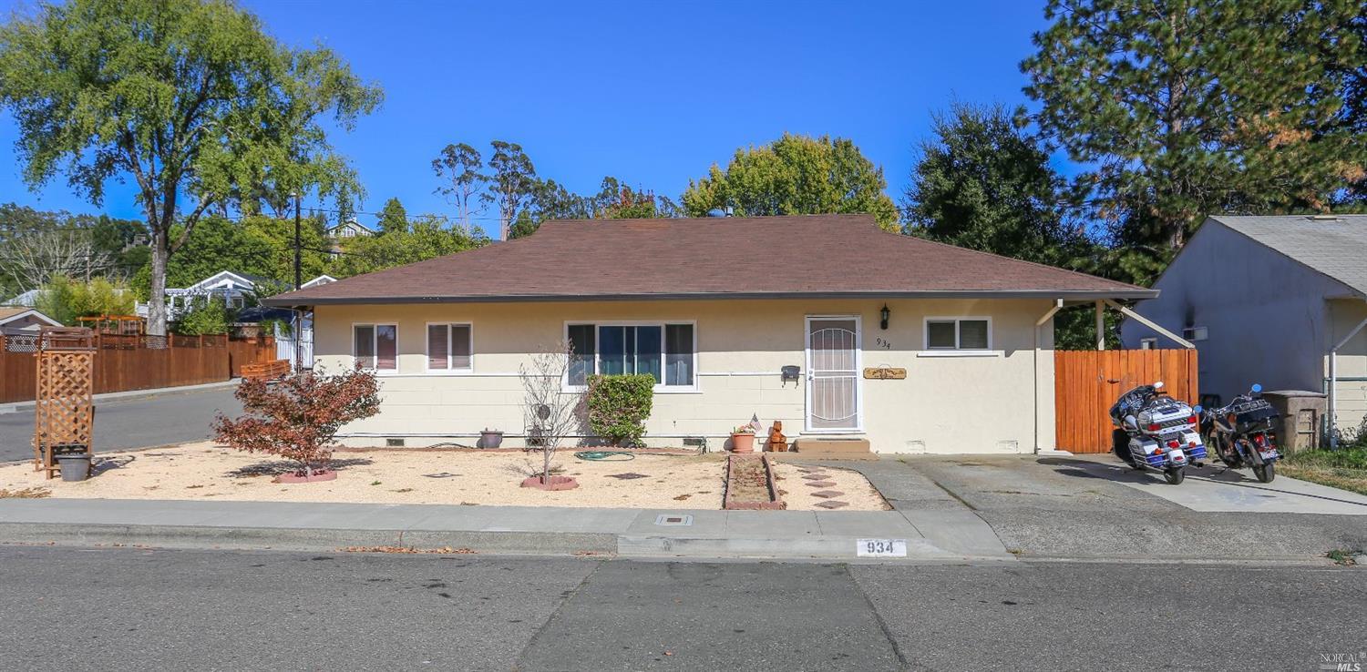 934 Maxwell St, Healdsburg, CA 95448 photo 2
