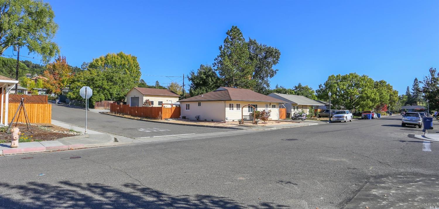 934 Maxwell St, Healdsburg, CA 95448 photo 10