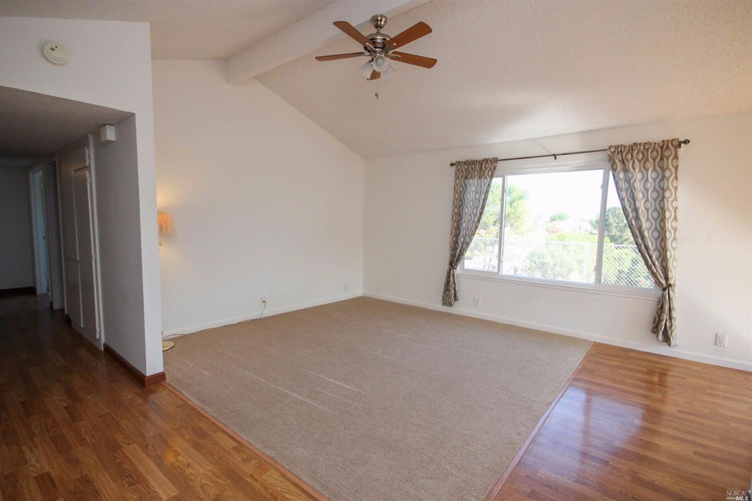 148 Molina St, Vallejo, CA 94591 photo 3