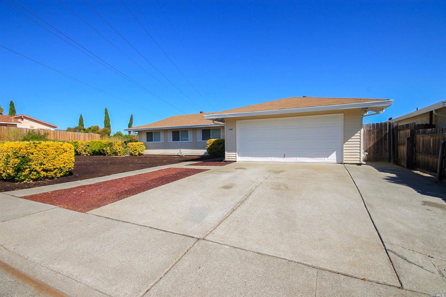 148 Molina St, Vallejo, CA 94591 photo 2