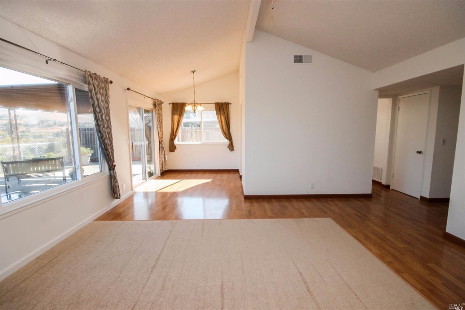 148 Molina St, Vallejo, CA 94591 photo 5