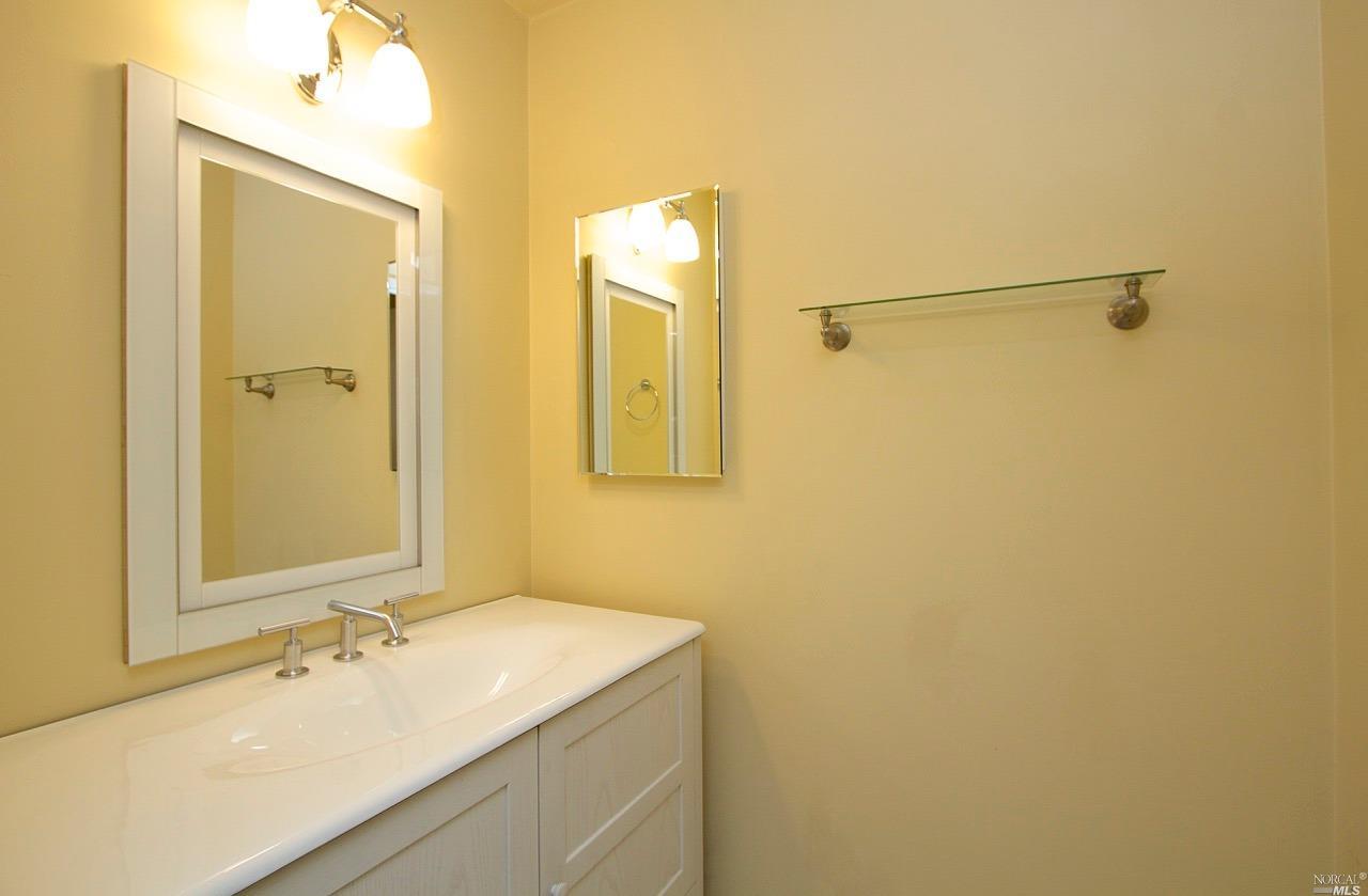 16 Deuce Ct, Fairfax, CA 94930 photo 12
