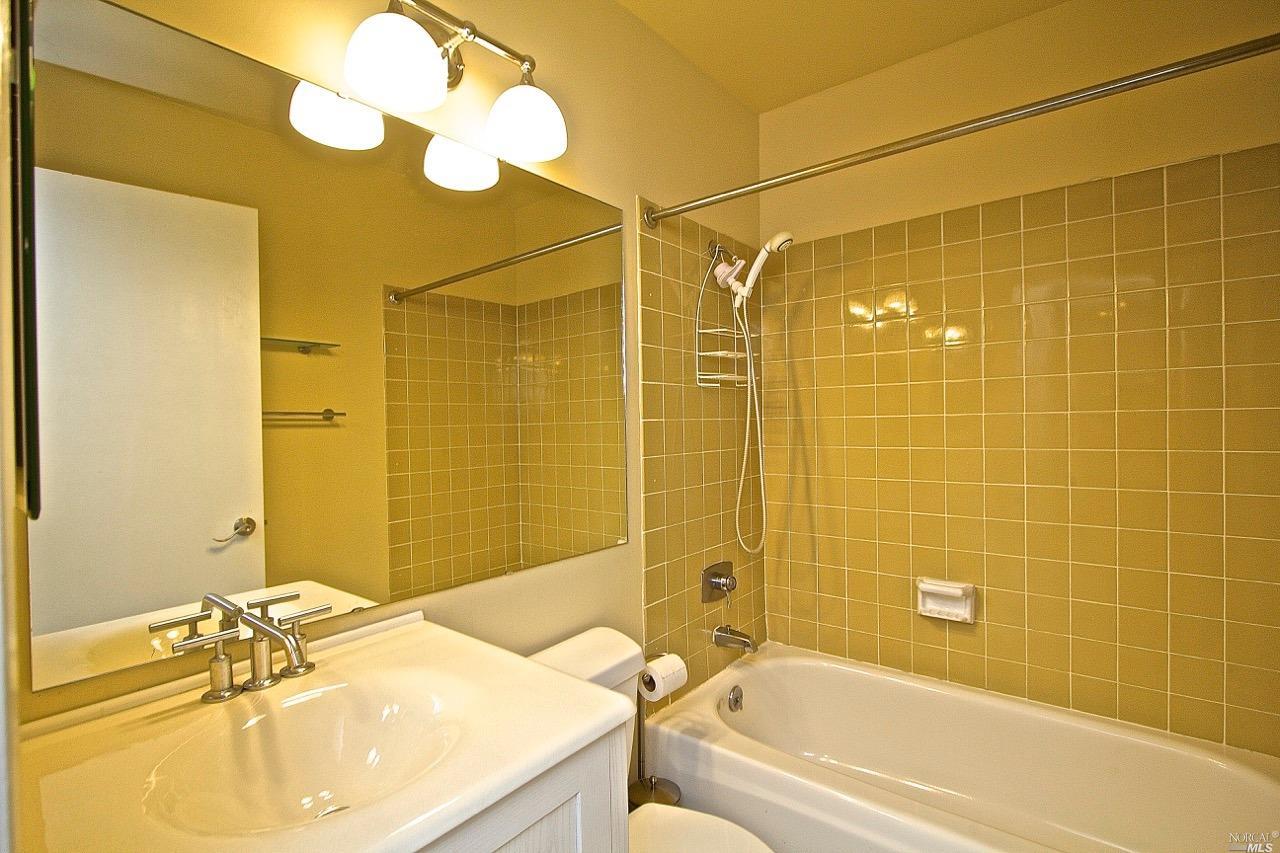 16 Deuce Ct, Fairfax, CA 94930 photo 10