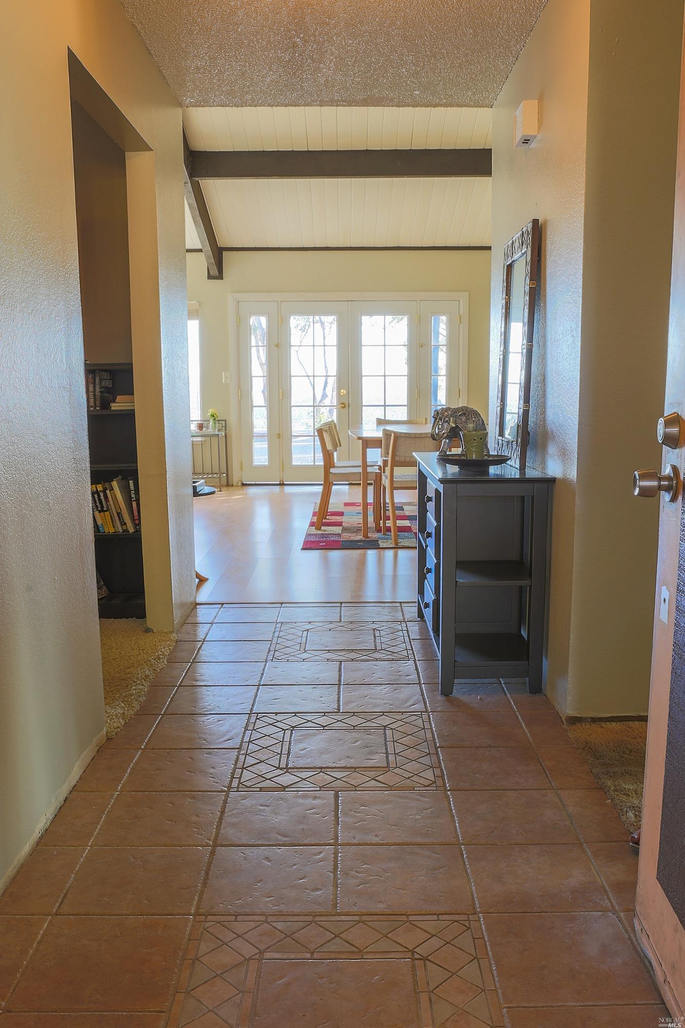 385 Locust Dr, Vallejo, CA 94591 photo 7