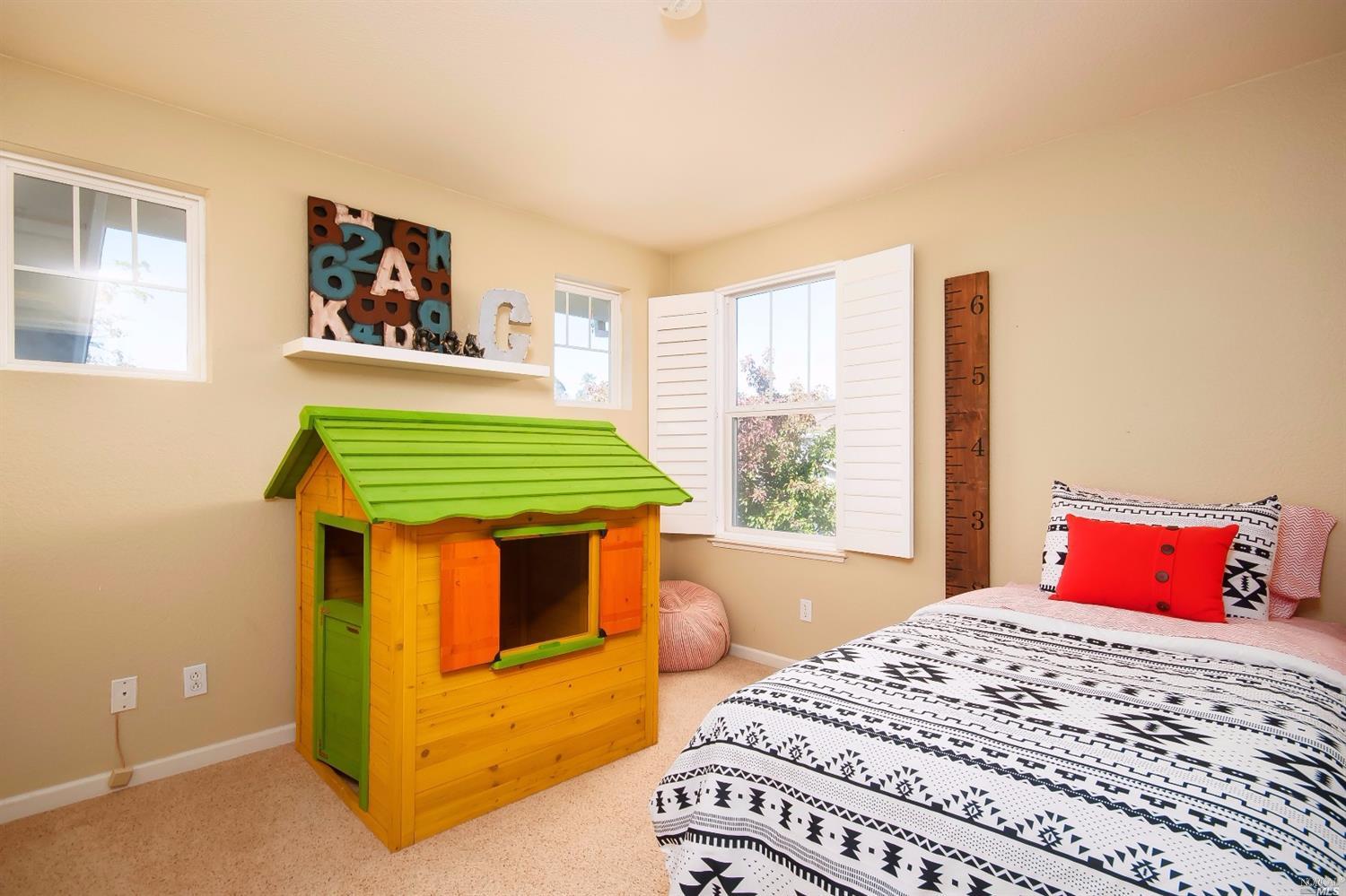 22 Moore Rd, Novato, CA 94949 photo 18