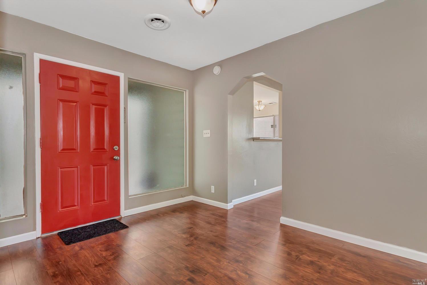 646 Everett Pl, Vallejo, CA 94590 photo 3