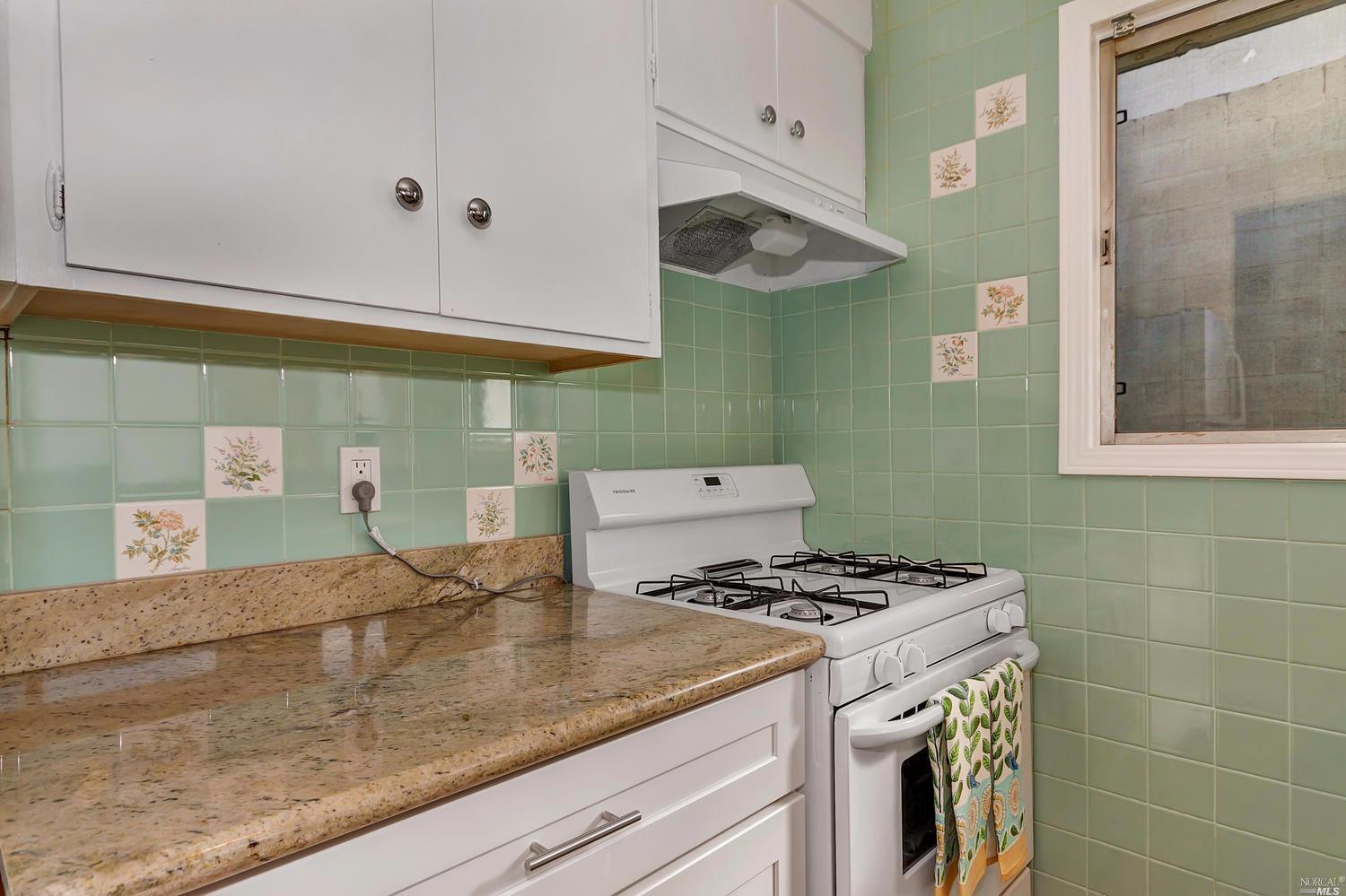 646 Everett Pl, Vallejo, CA 94590 photo 11