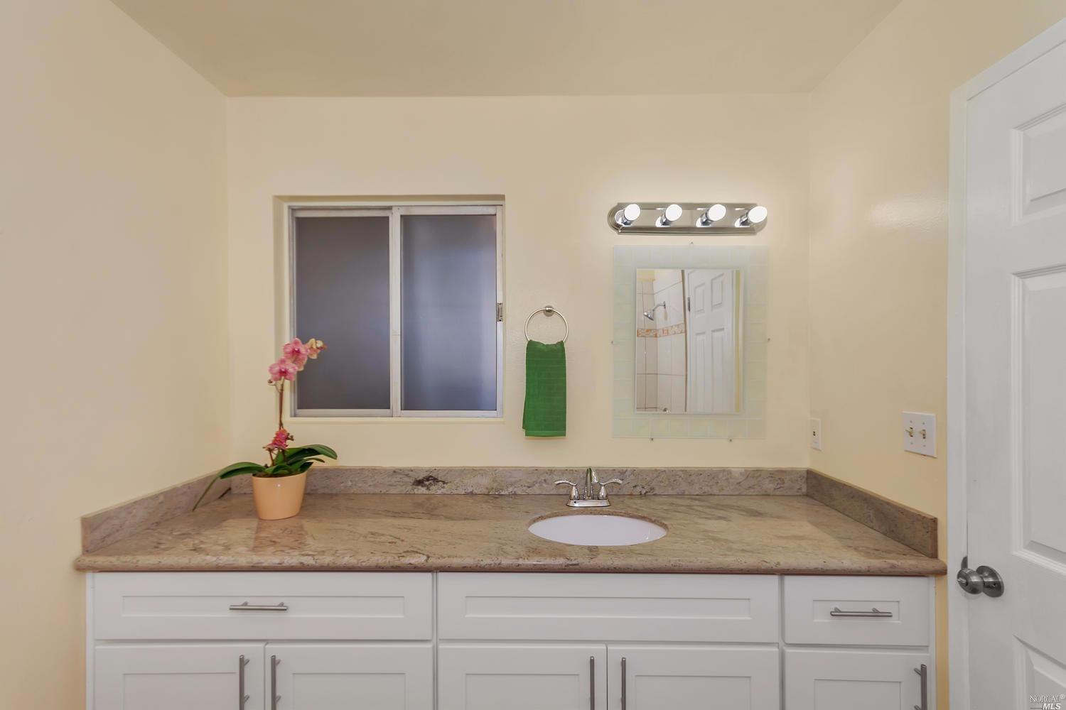 646 Everett Pl, Vallejo, CA 94590 photo 17