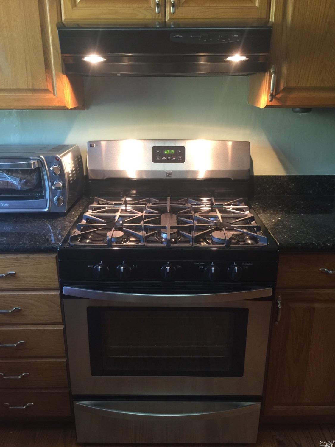1304 Empire St, Fairfield, CA 94533 photo 7