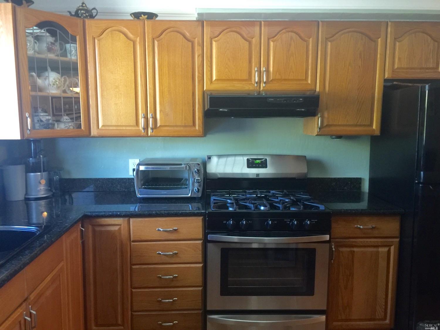 1304 Empire St, Fairfield, CA 94533 photo 6
