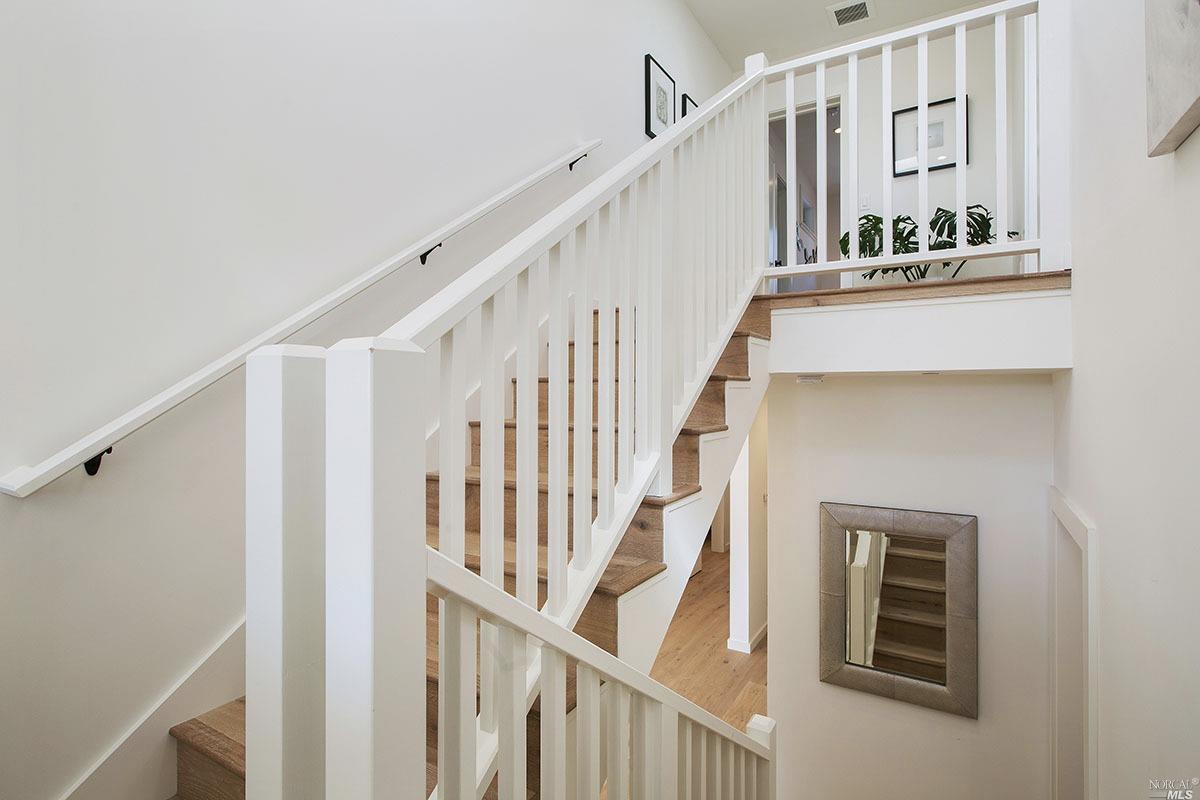 8 Pimlott Ln, Mill Valley, CA 94941 photo 11