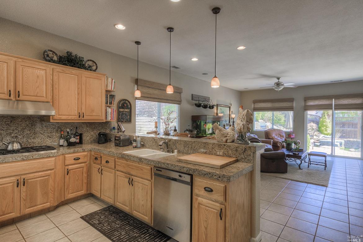 2612 Marshfield Rd, Vallejo, CA 94591 photo 2