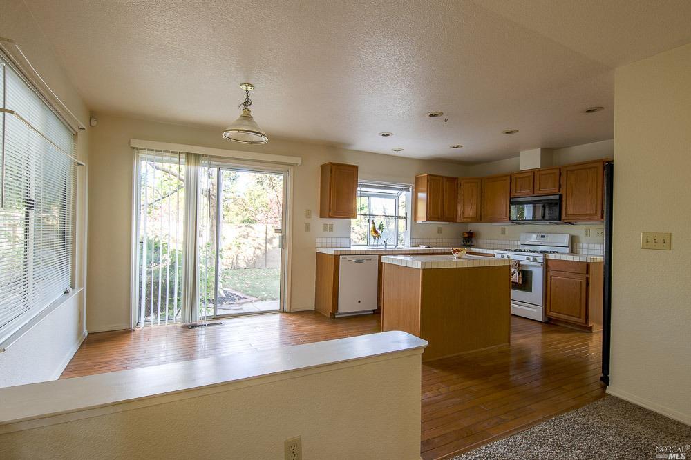 491 Bald Eagle Dr, Vacaville, CA 95688 photo 11