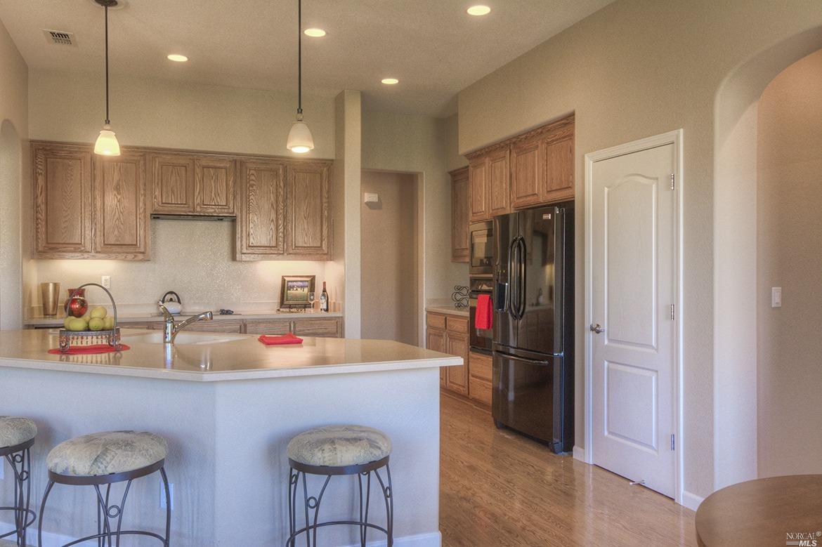 1532 Landmark Dr, Vallejo, CA 94591 photo 6