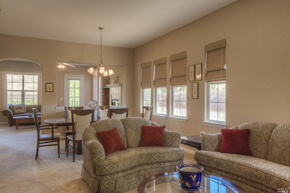 1532 Landmark Dr, Vallejo, CA 94591 photo 2
